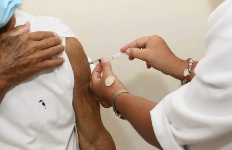 Caraguatatuba inicia vacinação contra Covid-19 para novo grupo e mantém demais grupos e segunda dose
