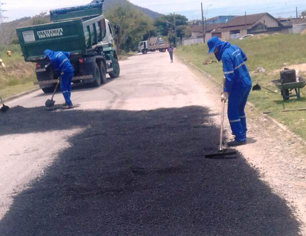 Operação Tapa Buracos: Caraguatatuba utiliza mais de 160 toneladas de asfalto durante o mês de novembro